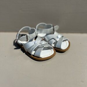 Saltwater sandals